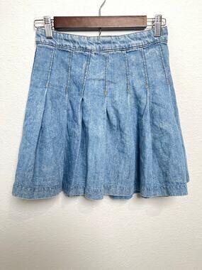 H&M Light Wash Denim Pleated Mini Skirt Womens Size 2 A-Line Y2K
